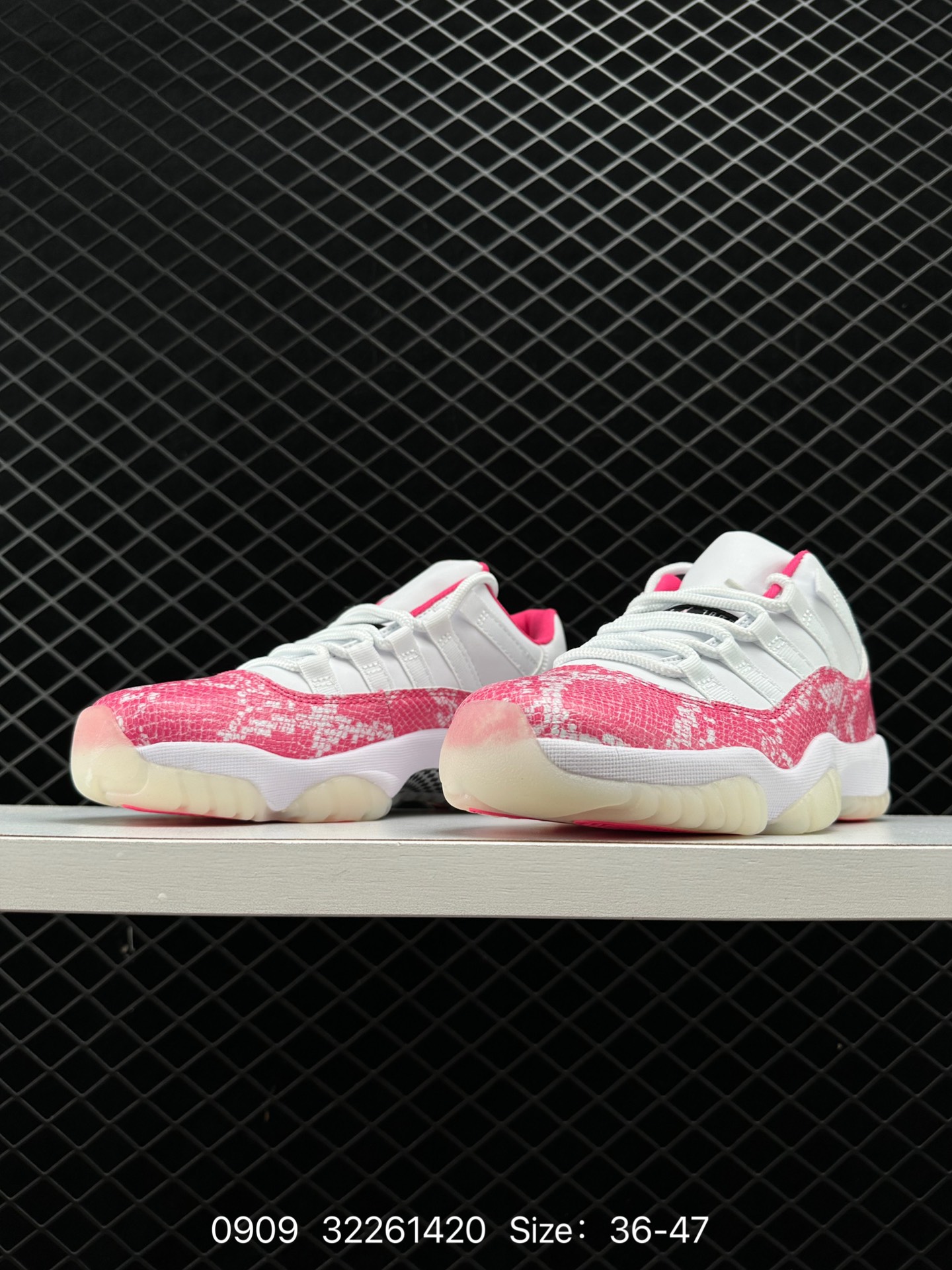 Nike Air Jordan 11 Retro Low”Concord“